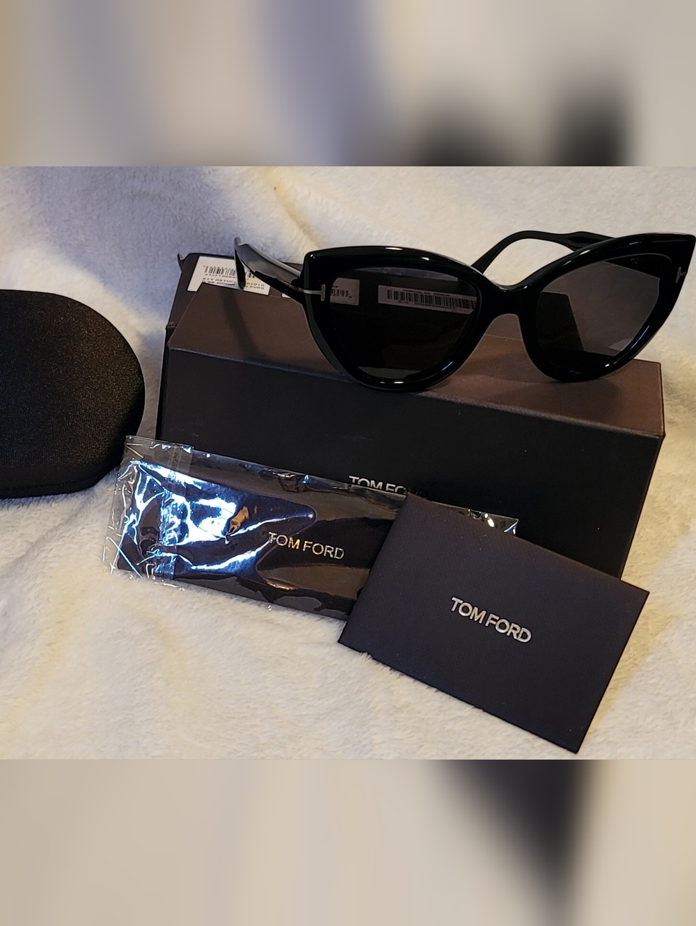 Tom Ford FT 0762 Anya 01D Shiny Black Smoke Polarized 55 mm Sunglasses Box, Case